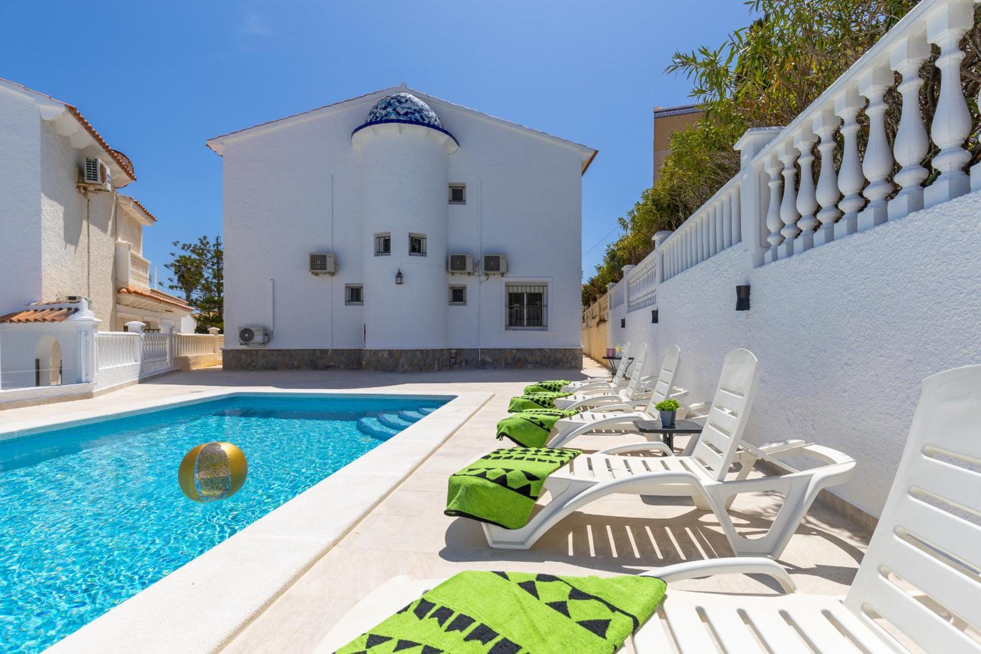 Fidalsa Prime Mediterranean Beachfront Villa Dehesa de Campoamor (Orihuela Costa)