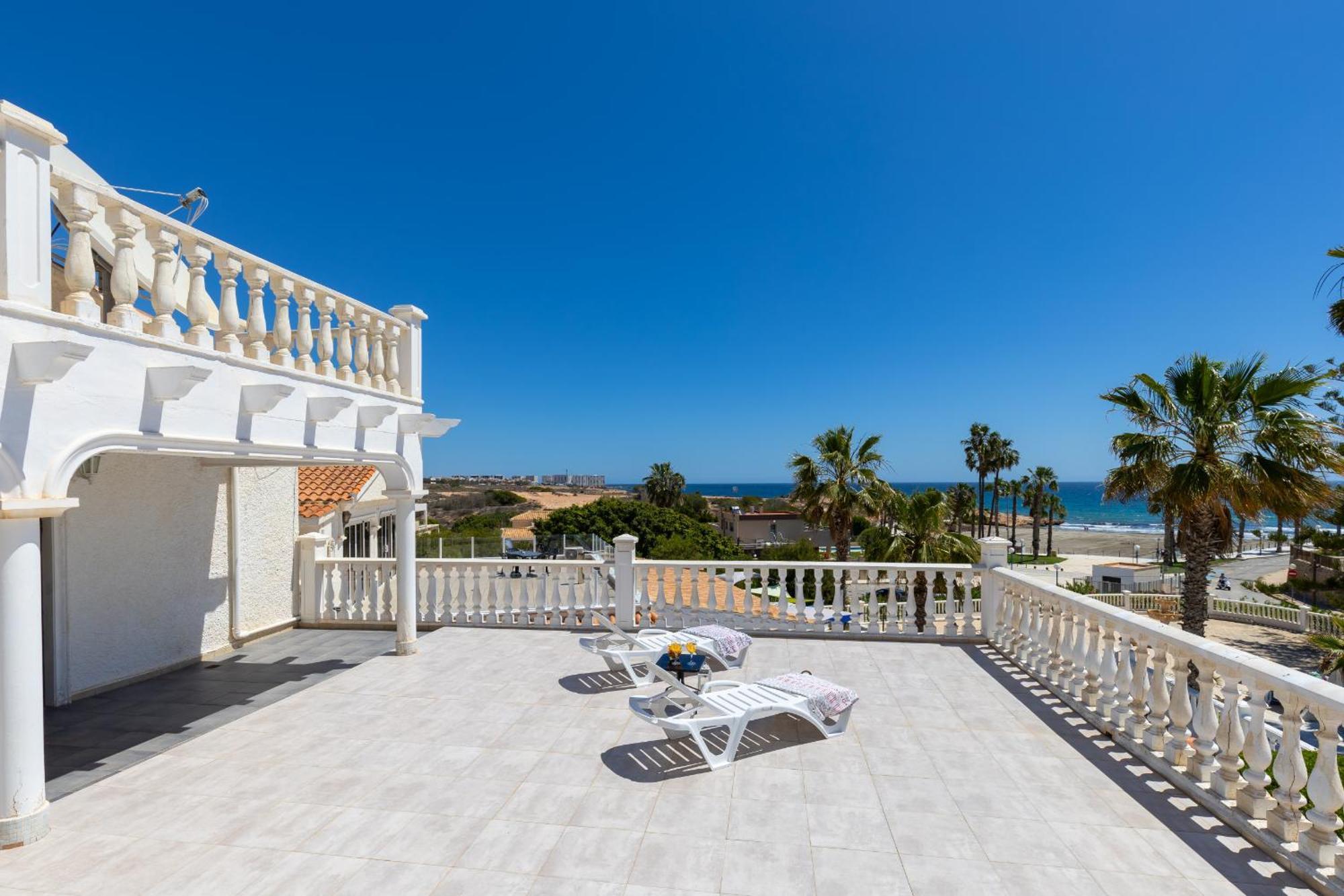 Villa Fidalsa Prime Mediterranean Beachfront Dehesa de Campoamor (Orihuela Costa)