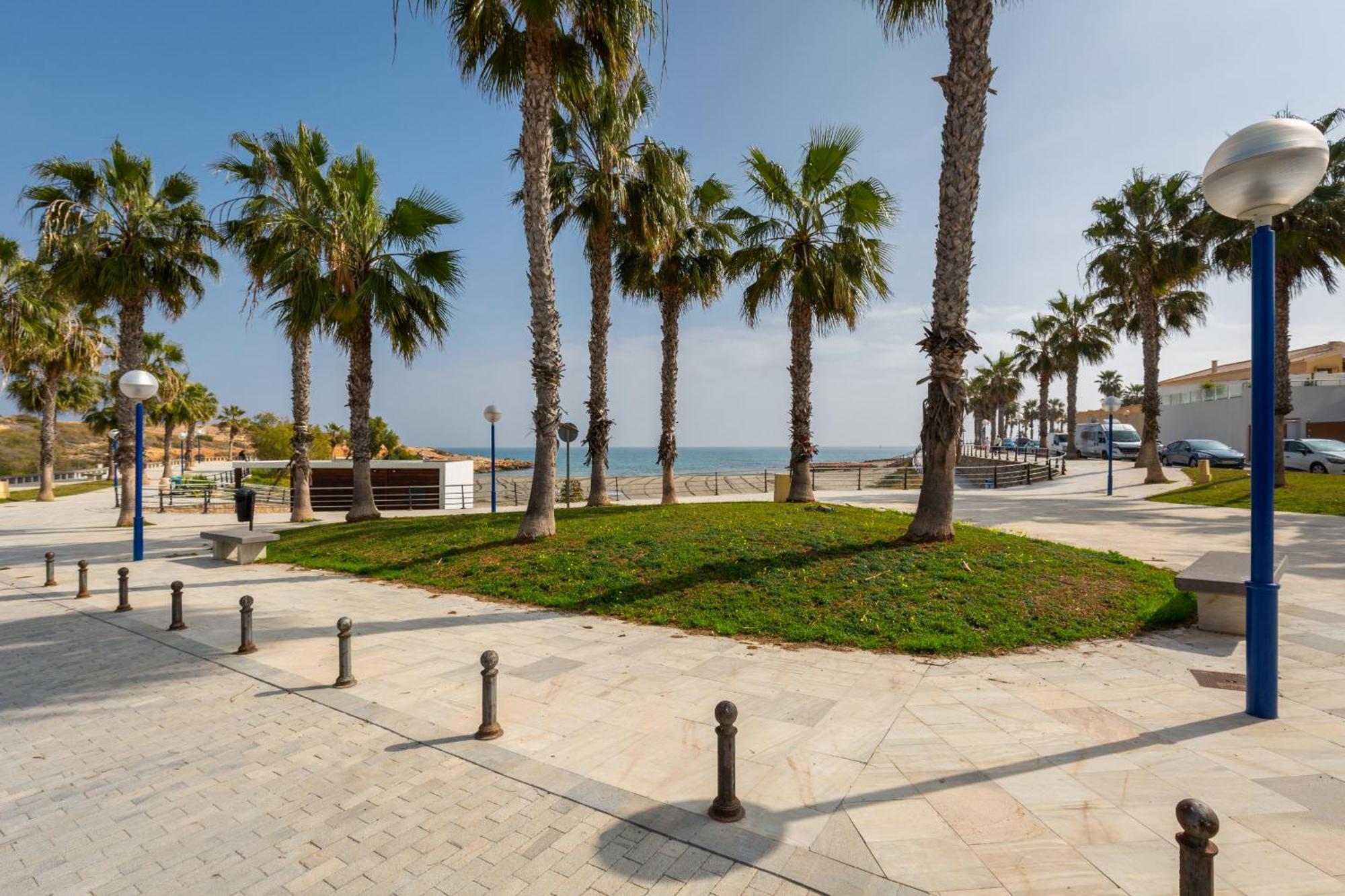 Fidalsa Prime Mediterranean Beachfront Villa *